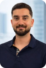 Portrait de R&eacute;my De Caldas, cofondateur de DCMotors